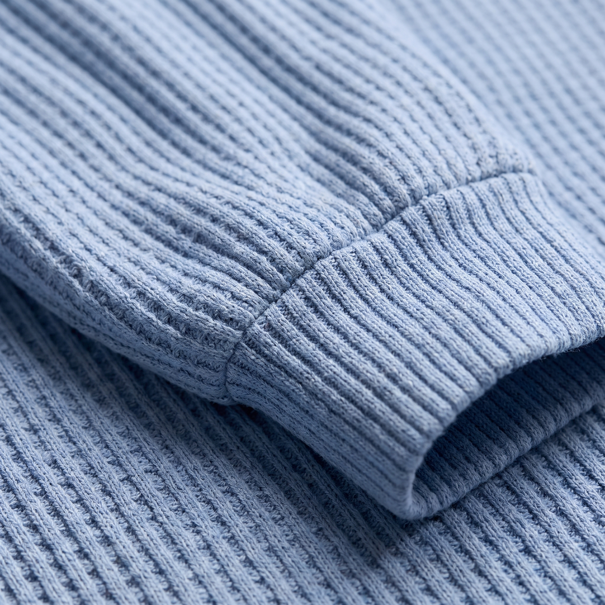 Pullover męski z dekoltem w serek i strukturalnym wzorem | N&W - 2