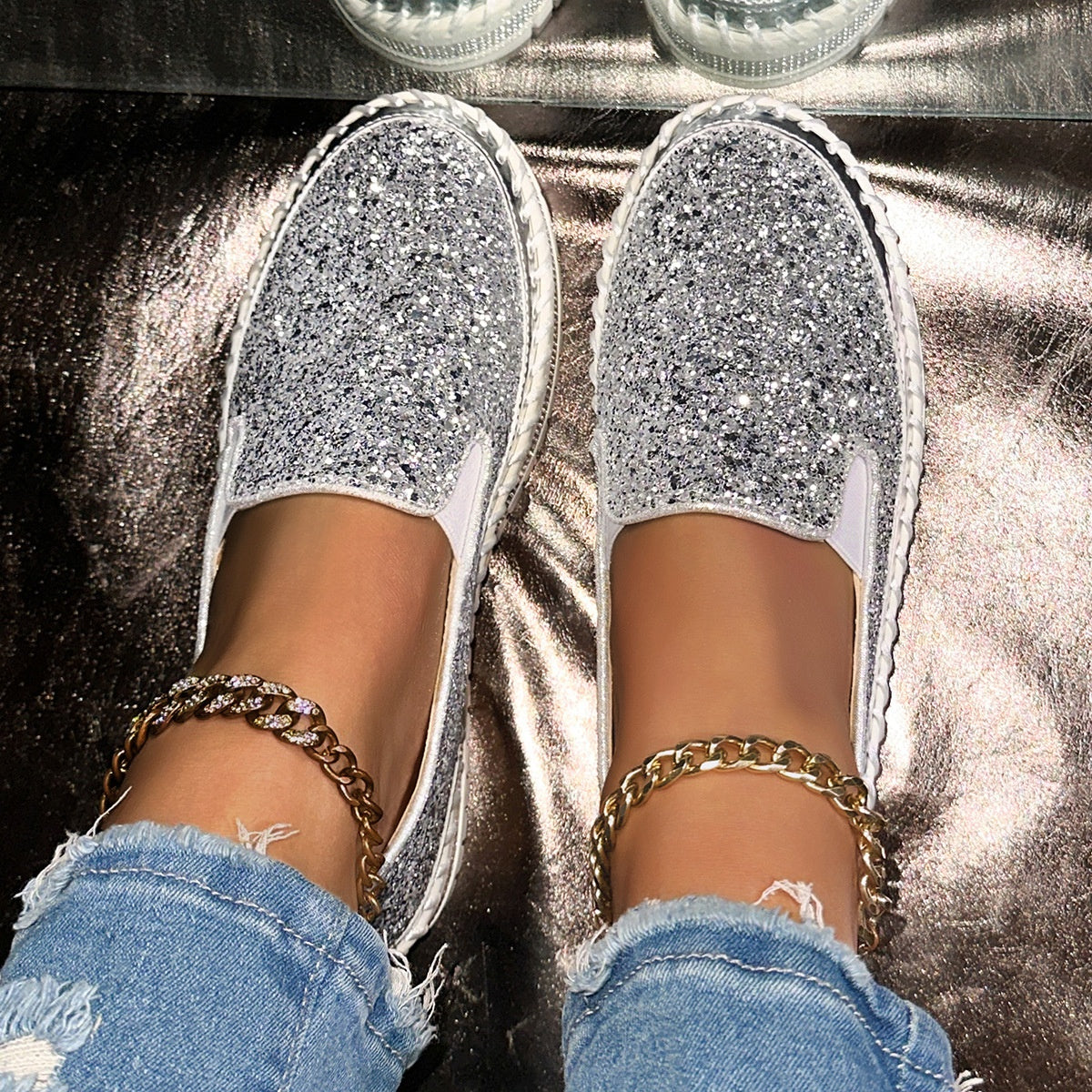 Damskie buty Slip-On z brokatowymi detalami | N&W - 9 - Nowa-aura