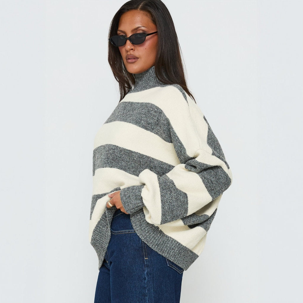 Pullover damski oversize z wysokim golfem i poziomymi paskami | K&M - 3 - Krawczykmoda