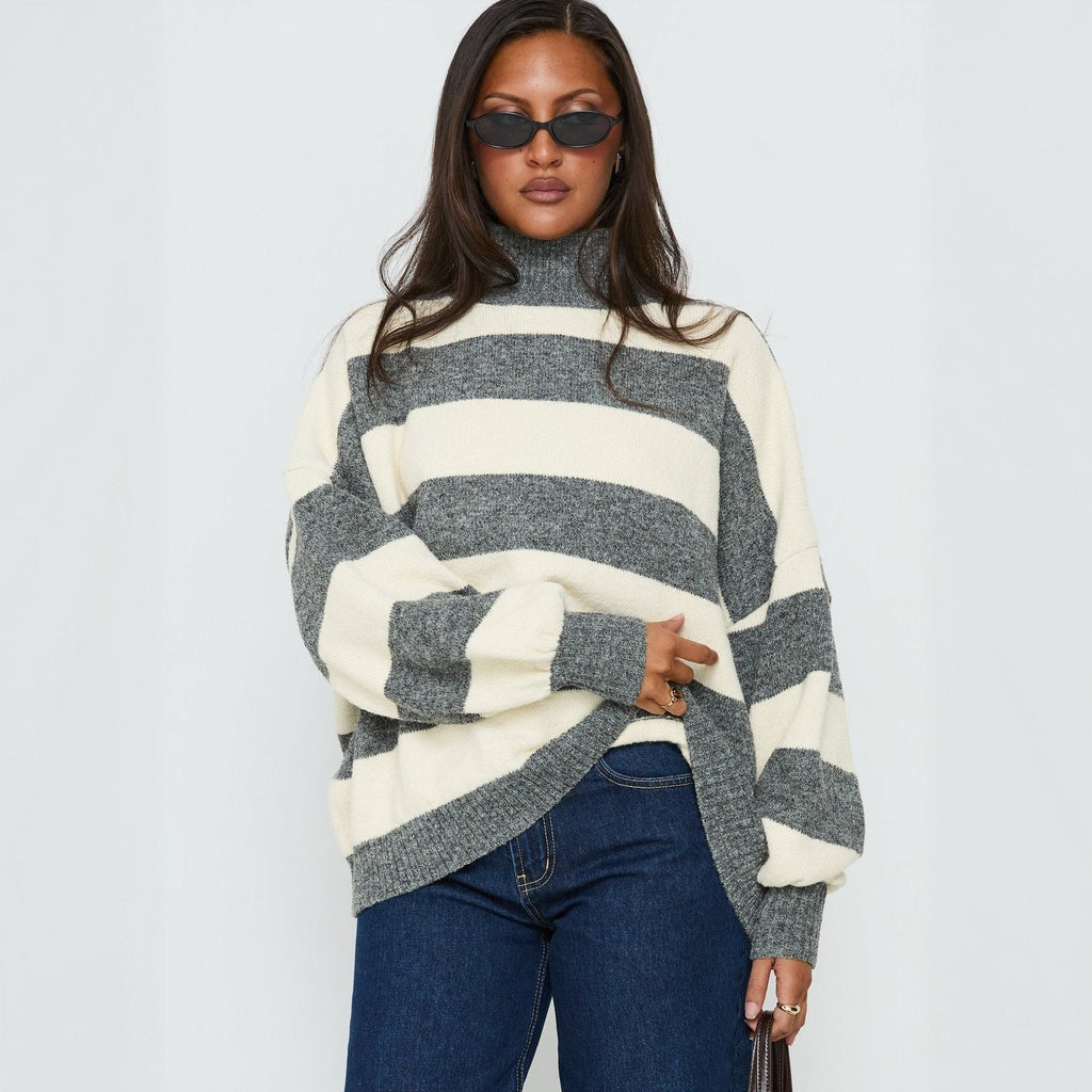 Pullover damski oversize z wysokim golfem i poziomymi paskami | K&M - 5 - Krawczykmoda